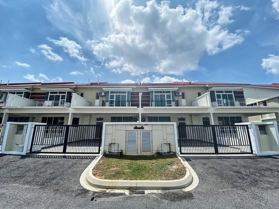 Desaru Twin Home 32Pax Bandar Penawar 外观 照片